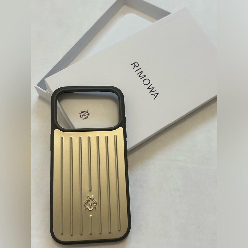 Rimowa Iphone Case Aluminum For Iphone 17 Pro TITANIUM - Picture 6 of 6
